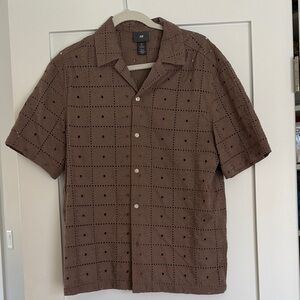H&M Brown Eyelet Camp Collar Short Sleeve Shirt